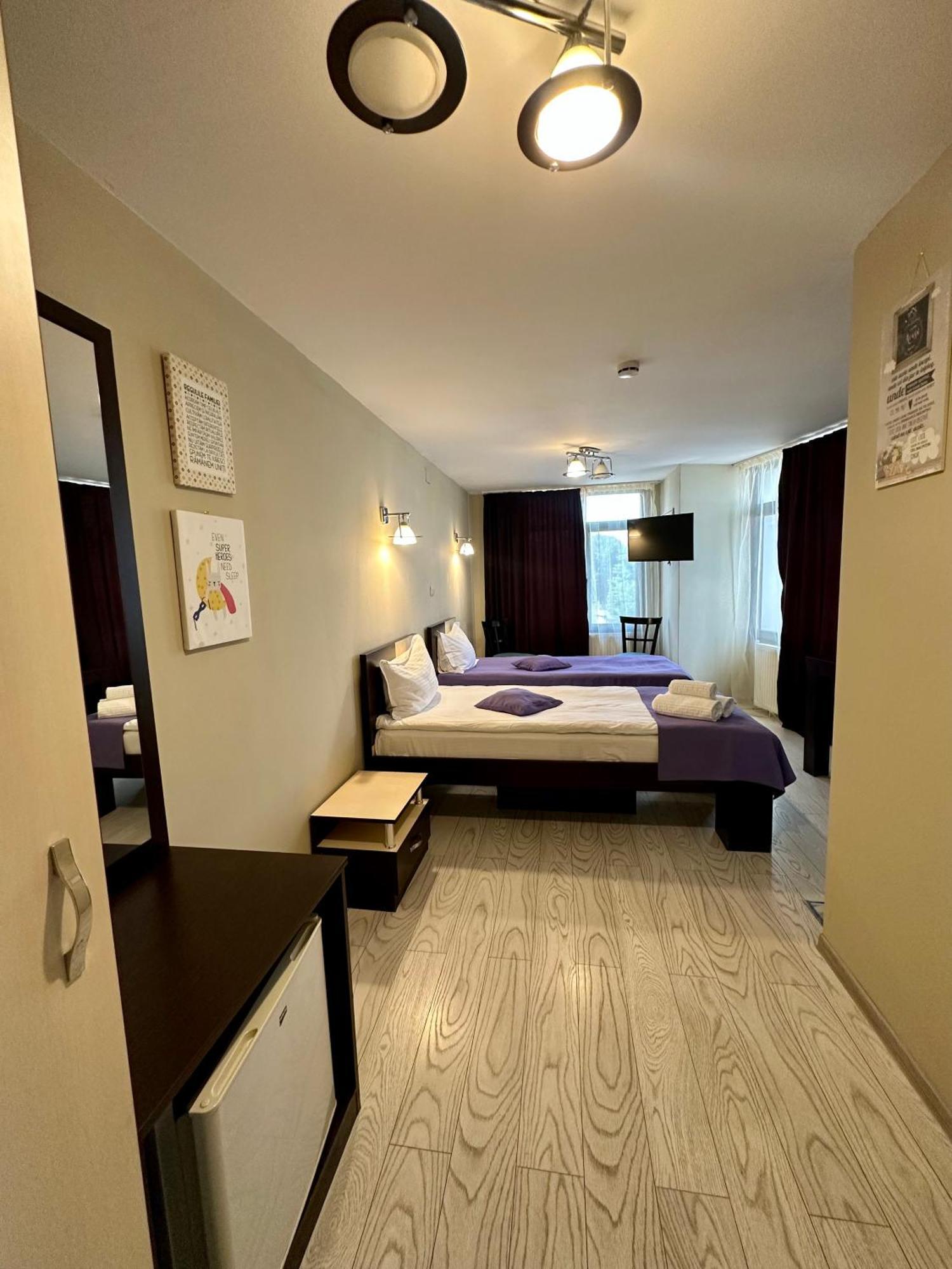 Lion'S Hotel บูคาเรสต์ ภายนอก รูปภาพ